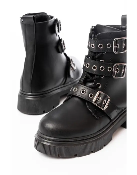 Siyah Toka Aksesuarlı Fermuarlı Günlük Kadın Bot