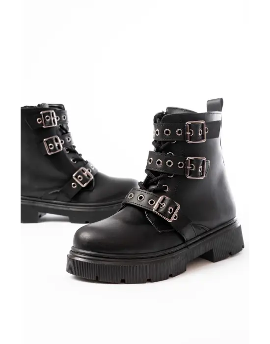 Siyah Toka Aksesuarlı Fermuarlı Günlük Kadın Bot