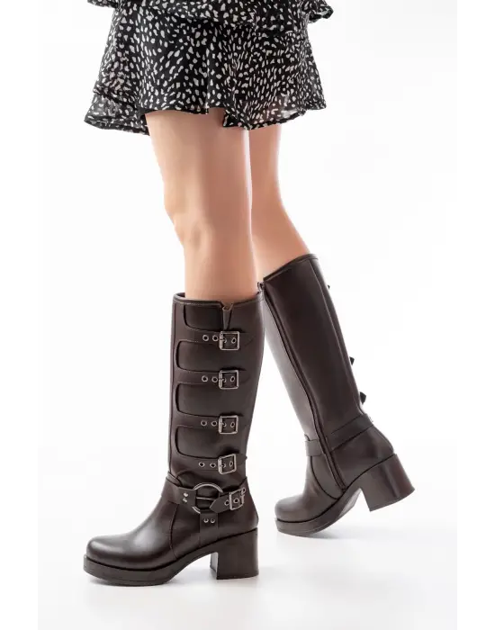 Kahverengi Topuklu Fermuarlı Toka Aksesuarlı Günlük Kadın Çizme