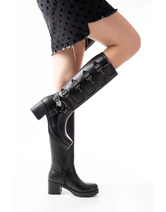 Siyah Topuklu Fermuarlı Toka Aksesuarlı Günlük Kadın Çizme