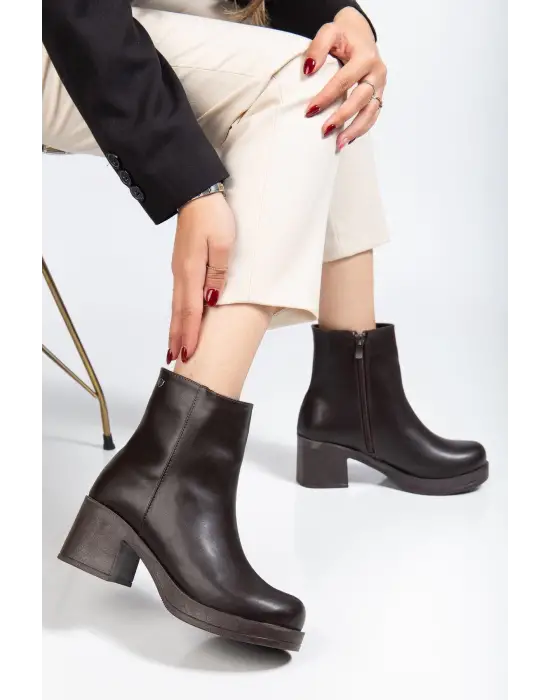 5109-3022 Kahve Fermuarlı Kalın Topuklu Günlük Kadın Bot