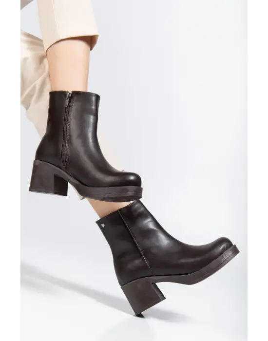 5109-3022 Kahve Fermuarlı Kalın Topuklu Günlük Kadın Bot