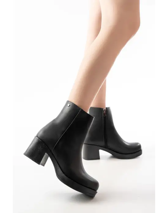Siyah Fermuarlı Kalın Topuklu Günlük Kadın Bot
