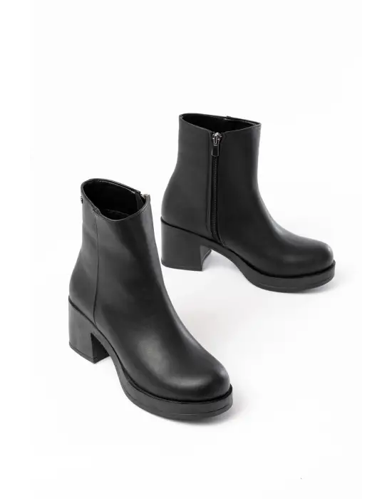 Siyah Fermuarlı Kalın Topuklu Günlük Kadın Bot