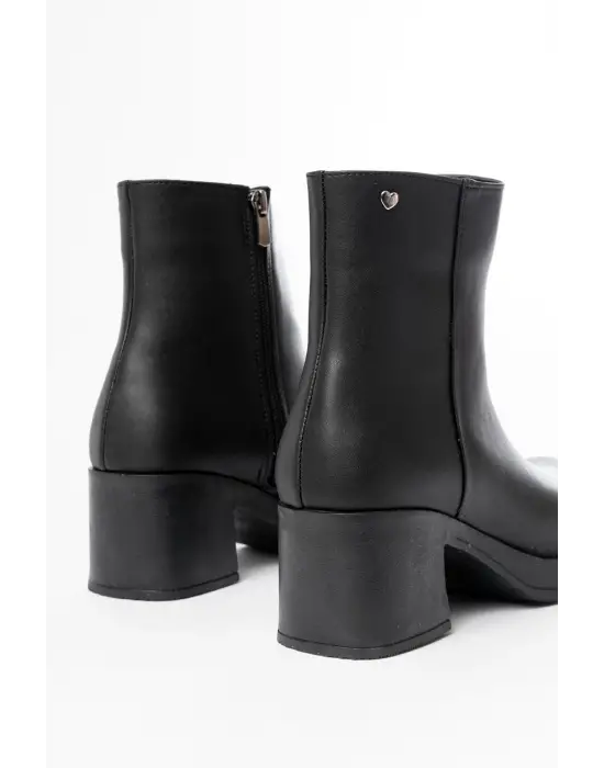 Siyah Fermuarlı Kalın Topuklu Günlük Kadın Bot