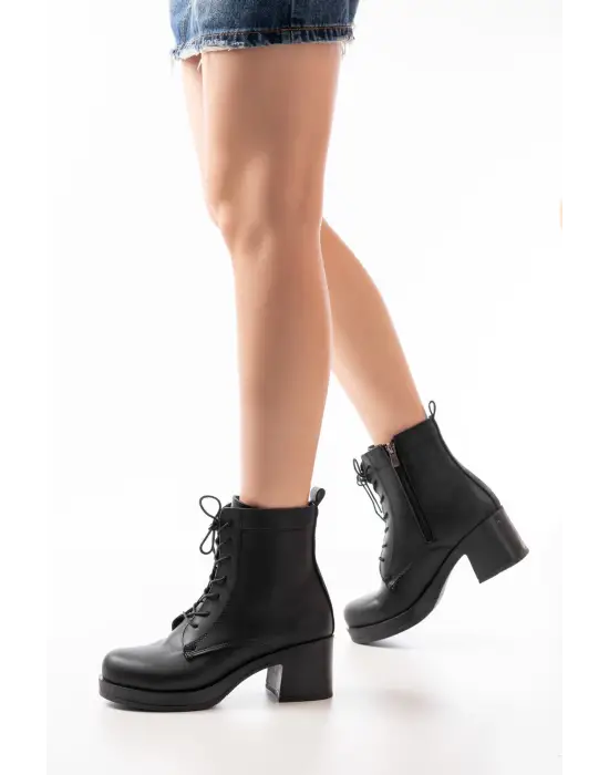 Siyah Bağcıklı Fermuarlı Kalın Topuklu Günlük Kadın Bot