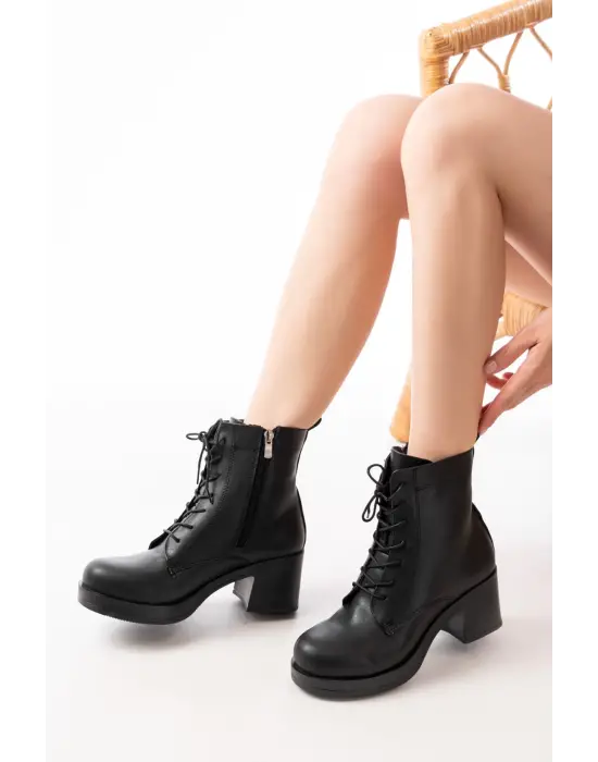 Siyah Bağcıklı Fermuarlı Kalın Topuklu Günlük Kadın Bot