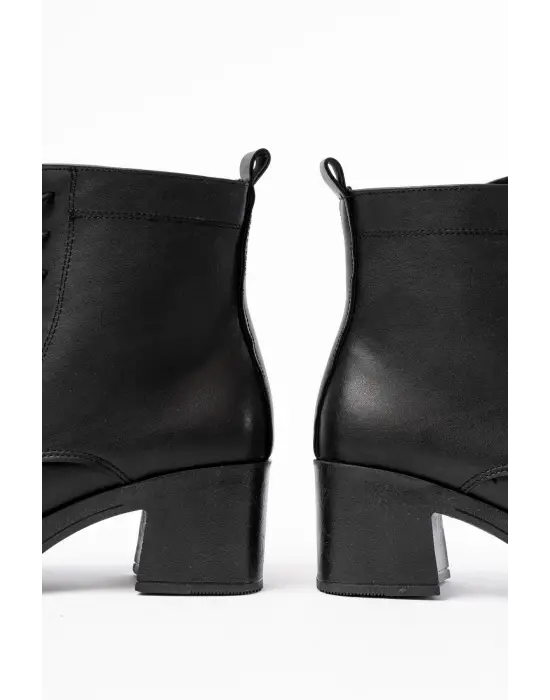 Siyah Bağcıklı Fermuarlı Kalın Topuklu Günlük Kadın Bot