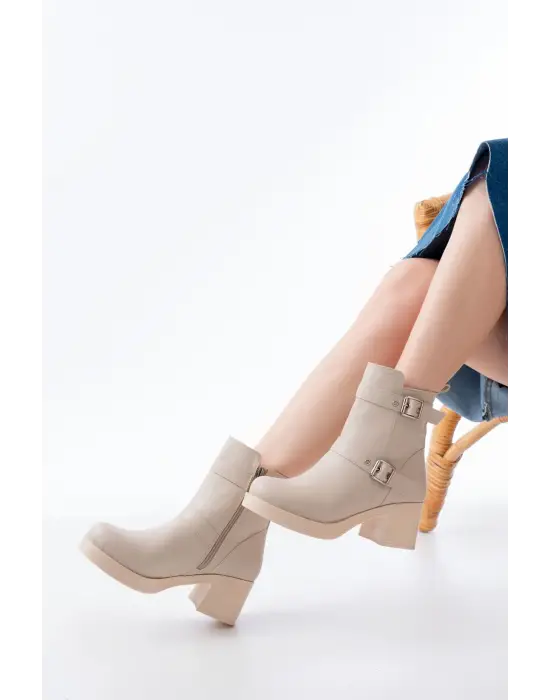 5109-3027 Bej Topuklu Fermuarlı Günlük Kadın Bot