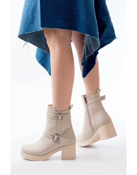 5109-3027 Bej Topuklu Fermuarlı Günlük Kadın Bot
