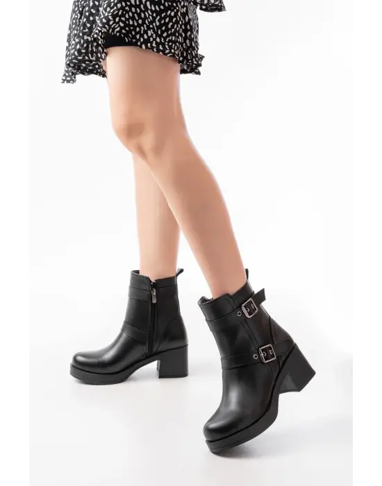 Siyah Topuklu Fermuarlı Günlük Kadın Bot