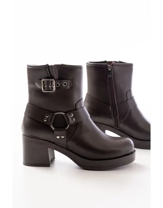 Kahverengi Toka Aksesuarlı Fermuarlı Kalın Topuklu Günlük Kadın Bot