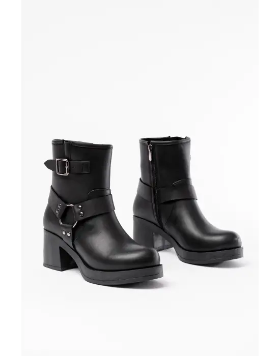 Siyah Toka Aksesuarlı Fermuarlı Kalın Topuklu Günlük Kadın Bot