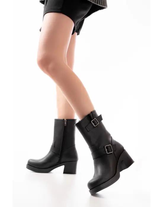 Siyah Toka Aksesuarlı Fermuarlı Kalın Topuklu Günlük Kadın Bot
