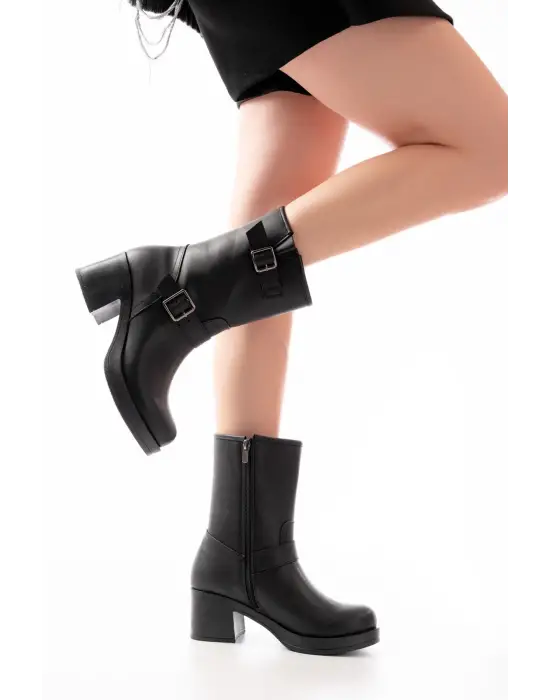 Siyah Toka Aksesuarlı Fermuarlı Kalın Topuklu Günlük Kadın Bot