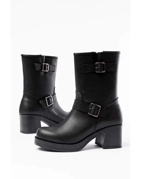 Siyah Toka Aksesuarlı Fermuarlı Kalın Topuklu Günlük Kadın Bot