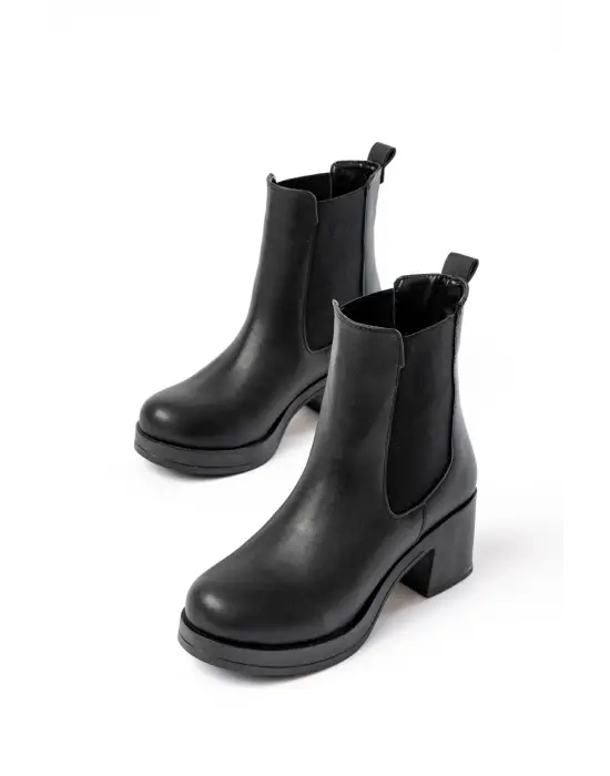 Siyah Lastikli Fermuarlı Kalın Topuklu Günlük Kadın Bot