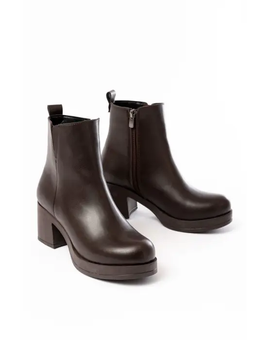 Kahverengi Lastikli Fermuarlı Kalın Topuklu Günlük Kadın Bot