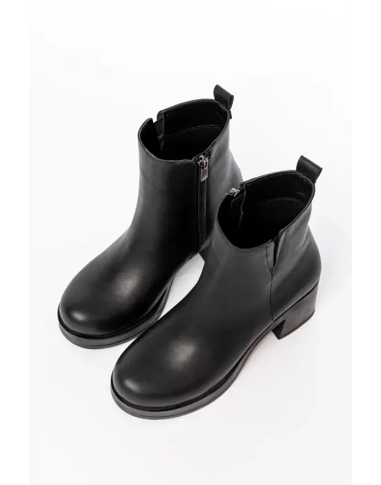 Siyah Lastikli Fermuarlı Kalın Topuklu Günlük Kadın Bot