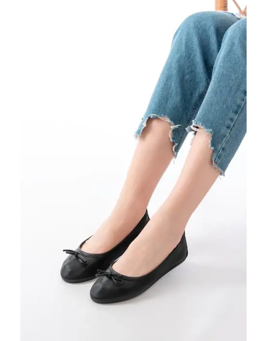 6101 Siyah Günlük  Fiyonklu Kadın Babet