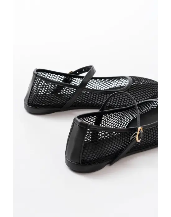 6325 Siyah Fileli Baret Toka Detaylı Günlük Kadın Babet