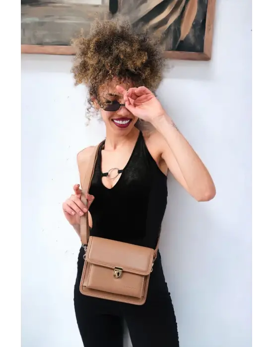 Çapraz Askılı Kadın Vizon Çanta