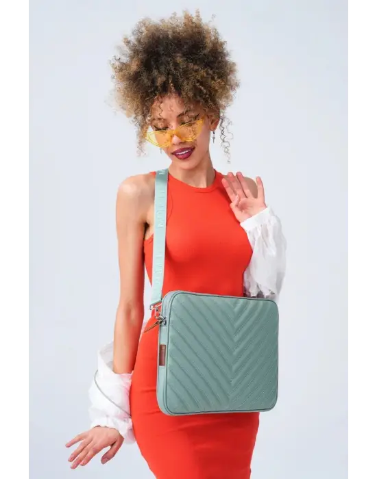 Omuz Askılı Macbook Air Pro 13.3-14 İnç Su Yeşili Notebook Laptop Kılıfı