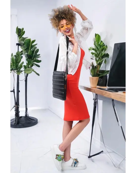 Kapitone 15-16 İnç Çizgili Siyah Notebook Tablet Laptop Kılıfı