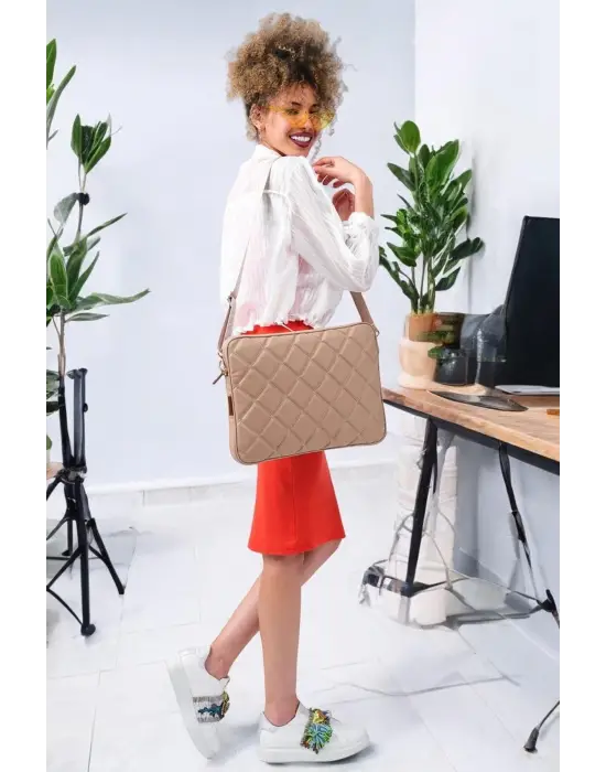 Kapitone 15-16 İnç Vizon Notebook Tablet Laptop Kılıfı