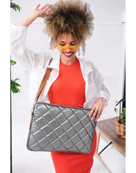 Kapitone 15-16 İnç Gri Notebook Tablet Laptop Kılıfı