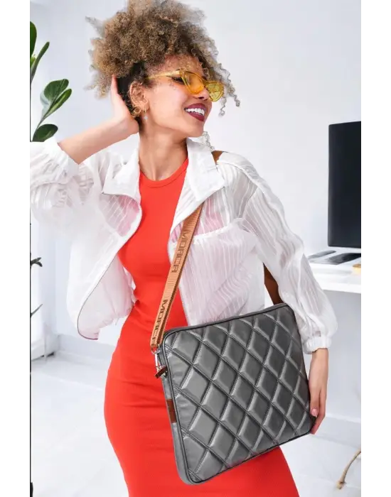 Kapitone 15-16 İnç Gri Notebook Tablet Laptop Kılıfı