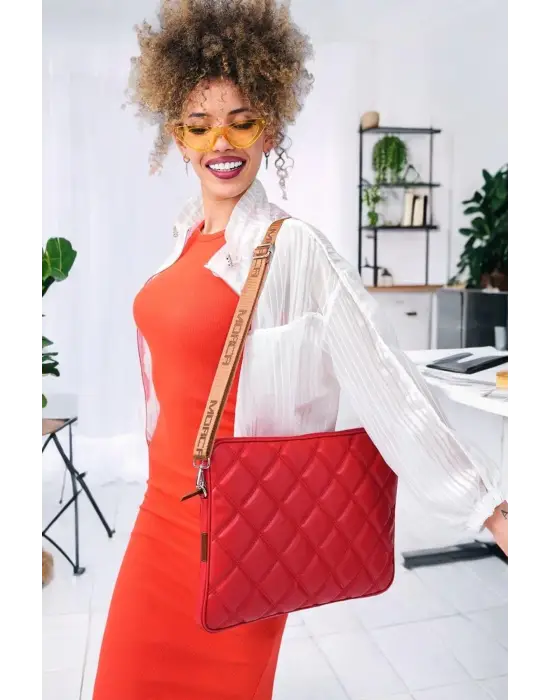 Kapitone 15-16 İnç Kırmızı Notebook Tablet Laptop Kılıfı