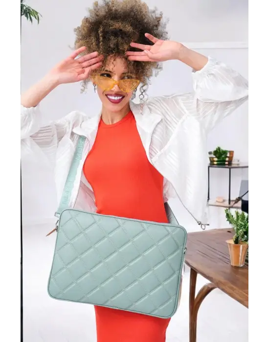 Kapitone 15-16 İnç Su Yeşili Notebook Tablet Laptop Kılıfı