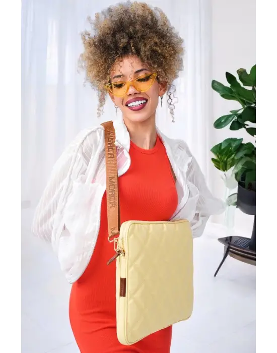 Kapitone 15-16 İnç Sarı Notebook Tablet Laptop Kılıfı