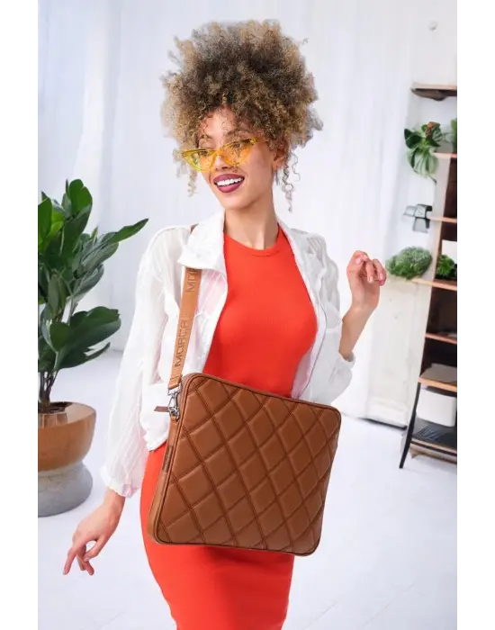 Kapitone 15-16 İnç Taba Notebook Tablet Laptop Kılıfı