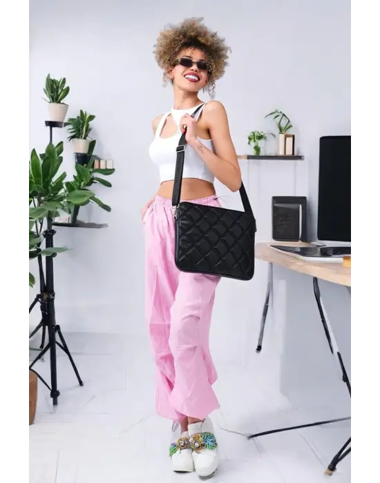 Kapitone 15-16 İnç Siyah Notebook Tablet Laptop Kılıfı