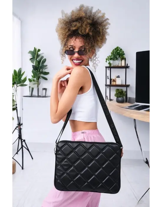 Kapitone 15-16 İnç Siyah Notebook Tablet Laptop Kılıfı