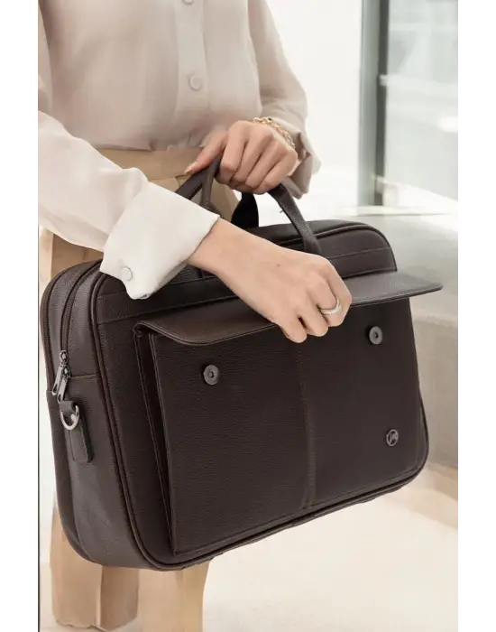 Lüx Kaliteli 16-17 inç Kahverengi Laptop Bölmeli Evrak Çantası