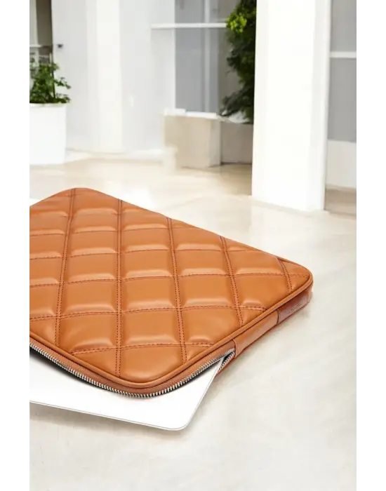 Kapitone Macbook Air Pro 13.3 & 14 İnç Taba Laptop Tablet Kılıfı