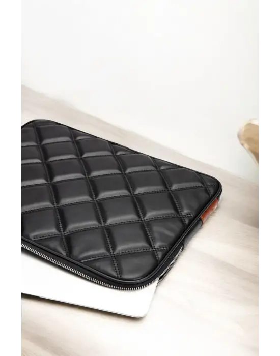 Kapitone Macbook Air Pro 13.3 & 14 İnç Siyah Laptop Tablet Kılıfı