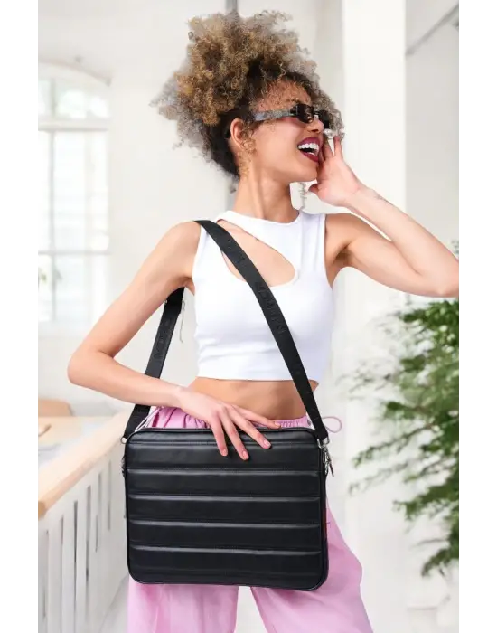 Kapitone Macbook Air Pro 13.3 & 14 Çizgili Siyah İnç Laptop Tablet Kılıfı