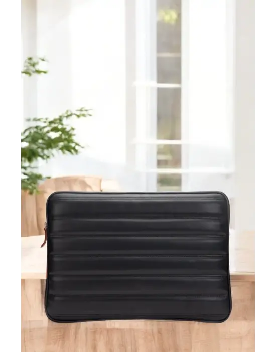 Kapitone Macbook Air Pro 13.3 & 14 Çizgili Siyah İnç Laptop Tablet Kılıfı