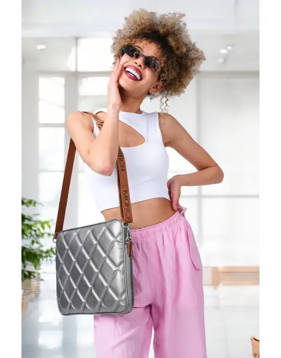 Kapitone Macbook Air Pro 13.3 & 14 İnç Gri Laptop Tablet Kılıfı