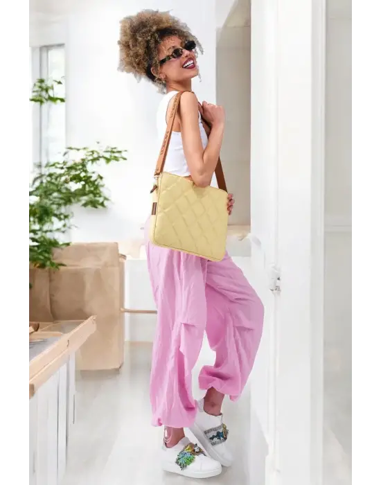 Kapitone Macbook Air Pro 13.3 & 14 İnç Sarı Laptop Tablet Kılıfı