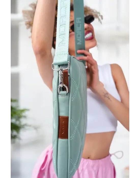 Kapitone Macbook Air Pro 13.3 & 14 İnç Su Yeşili Laptop Tablet Kılıfı