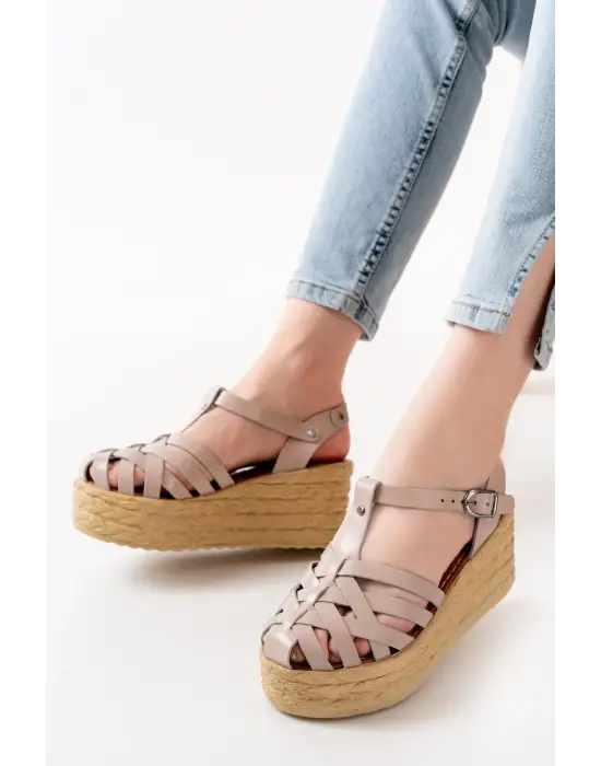 Bej Ortopedik Hakiki Deri Dolgu Kadın Sandalet