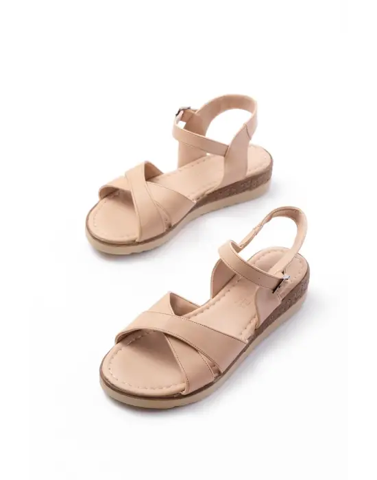 692-564 Bej Ortopedik Taban Çapraz Tokalı Kadın Sandalet