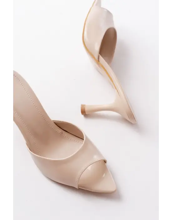 716 Bej Rugan Sivri Burunlu Topuklu Kadın Terlik