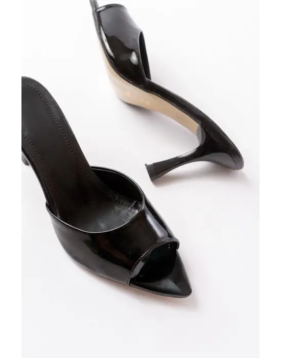 716 Siyah Rugan Sivri Burunlu Topuklu Kadın Terlik