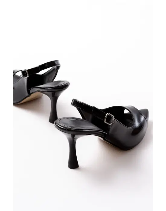 717 Siyah Rugan Sivri Burunlu Topuklu Kadın Sandalet